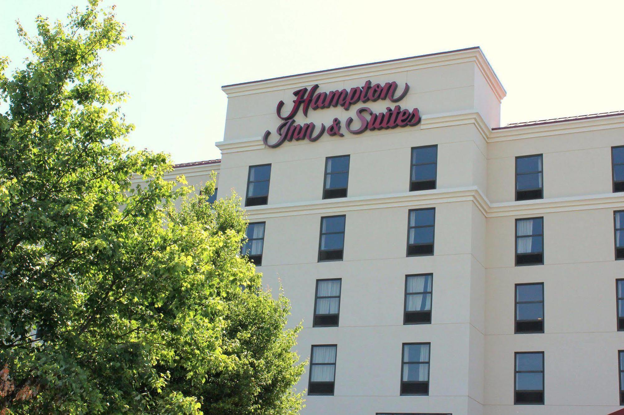 Hampton Inn & Suites Concord-Charlotte Екстериор снимка